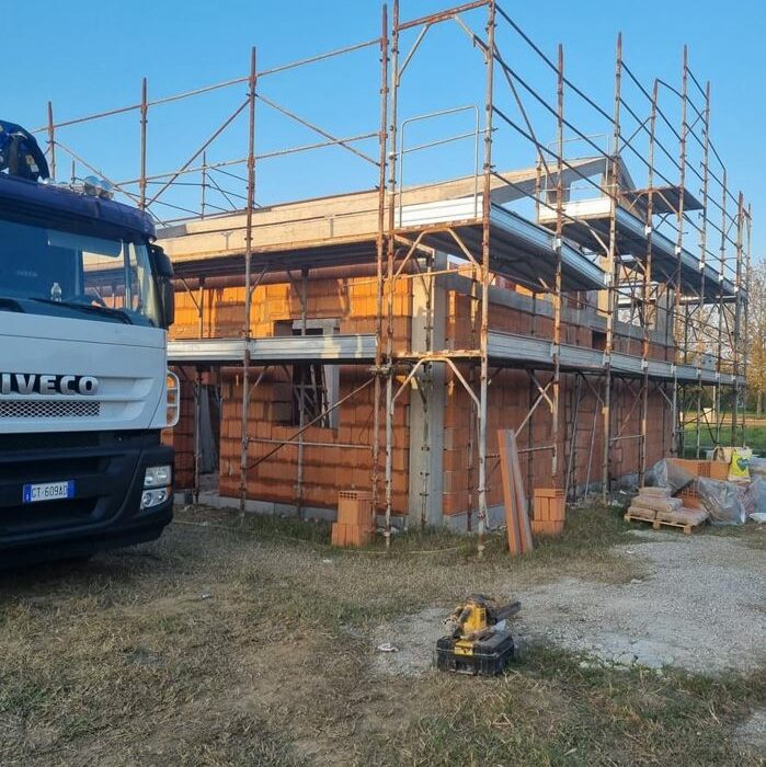Costruzione tetto in legno di abitazione