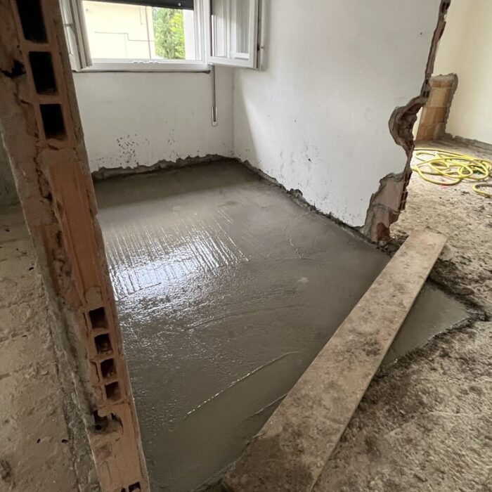 Posa massetto durante ristrutturazione